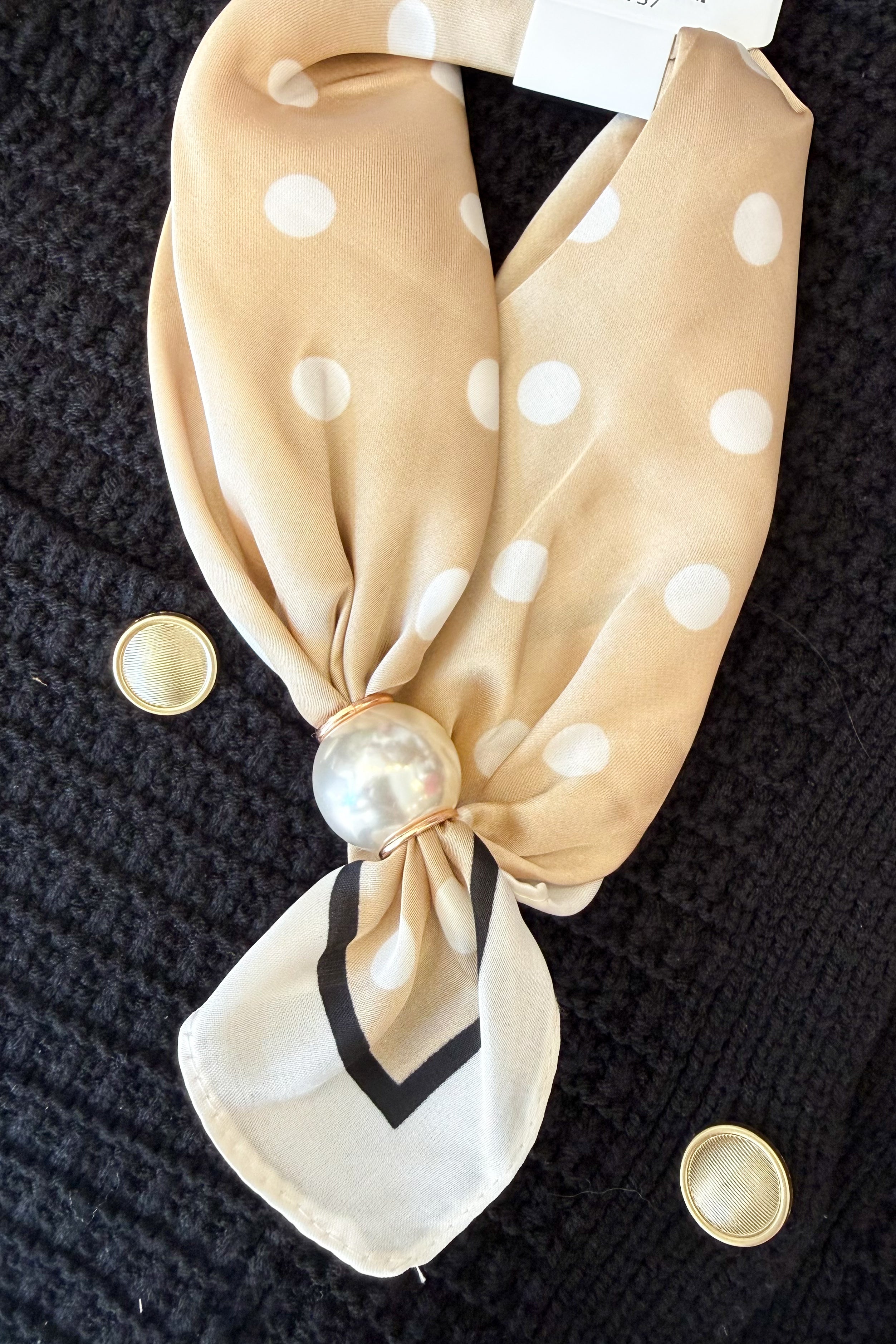 Magnetic Pearl Scarf