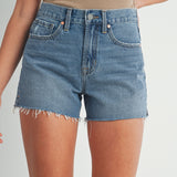 HIGH RISE FRAYED SHORT LIGHT DENIM SHORTS