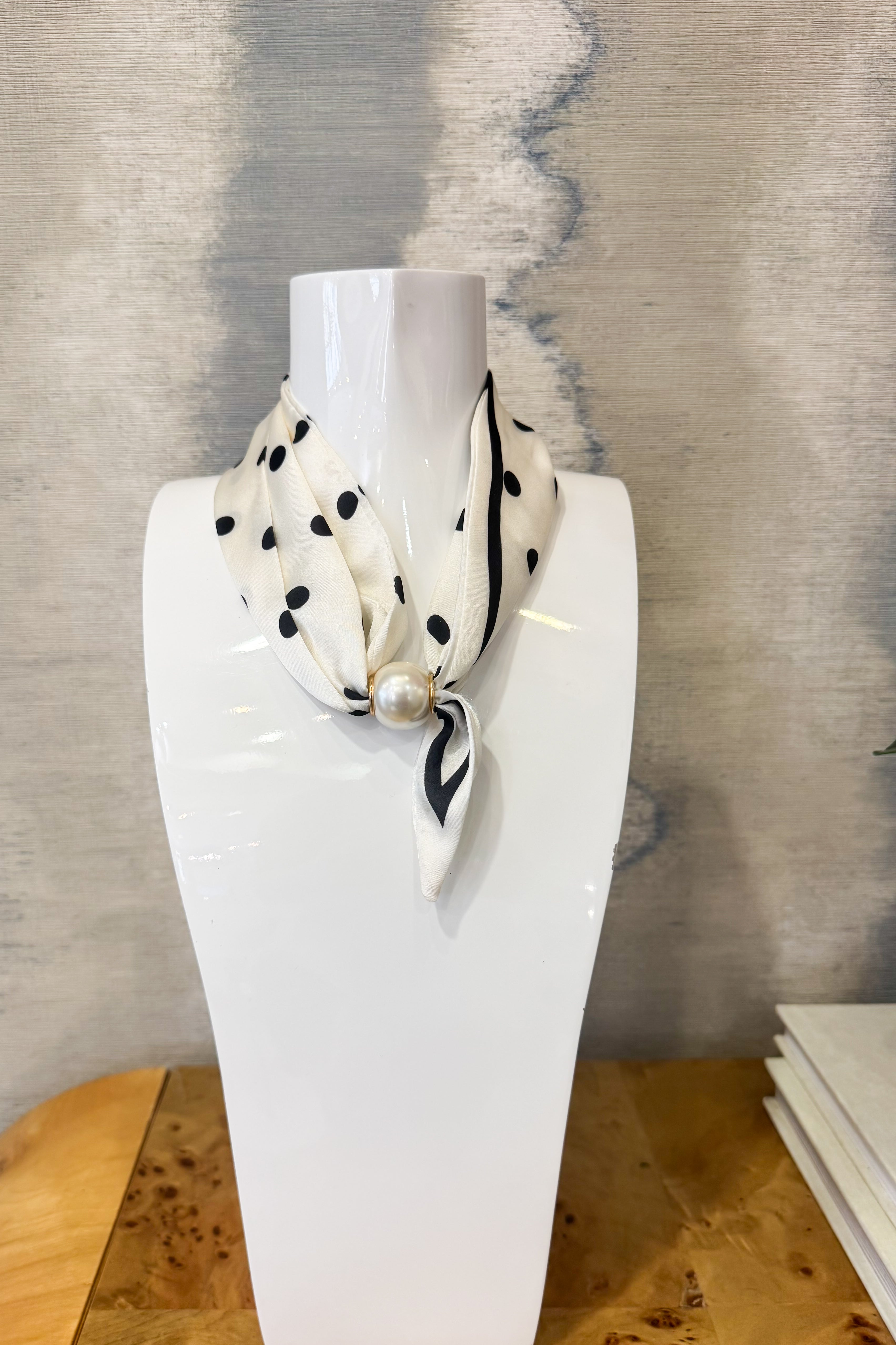 Accented Pearl Scarf Choker