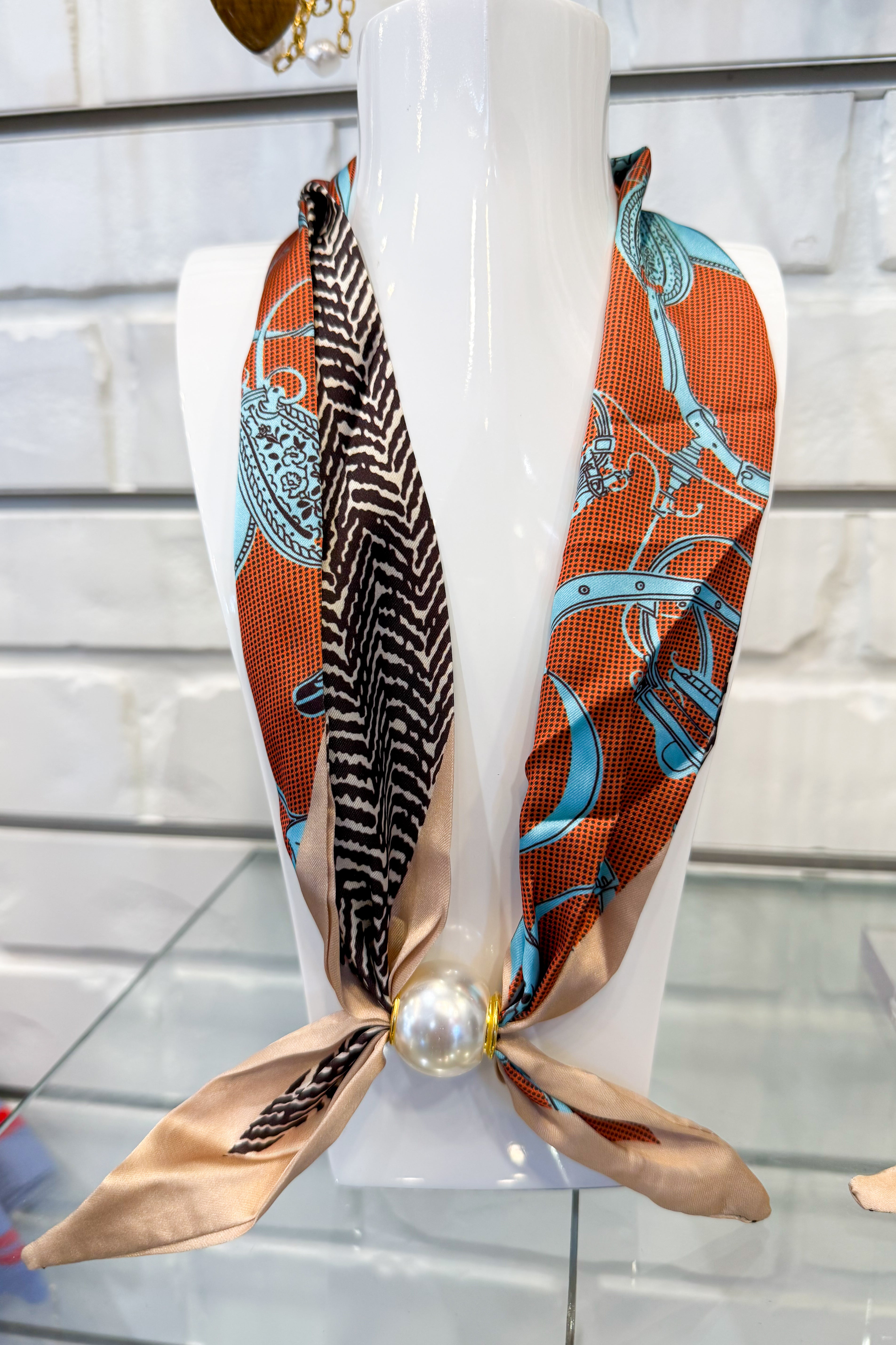 Magnetic Pearl Scarf