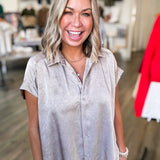 GRAY COLLARED BUTTON UP SHIRT