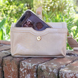 MAVERICK CROSSBODY || TAN